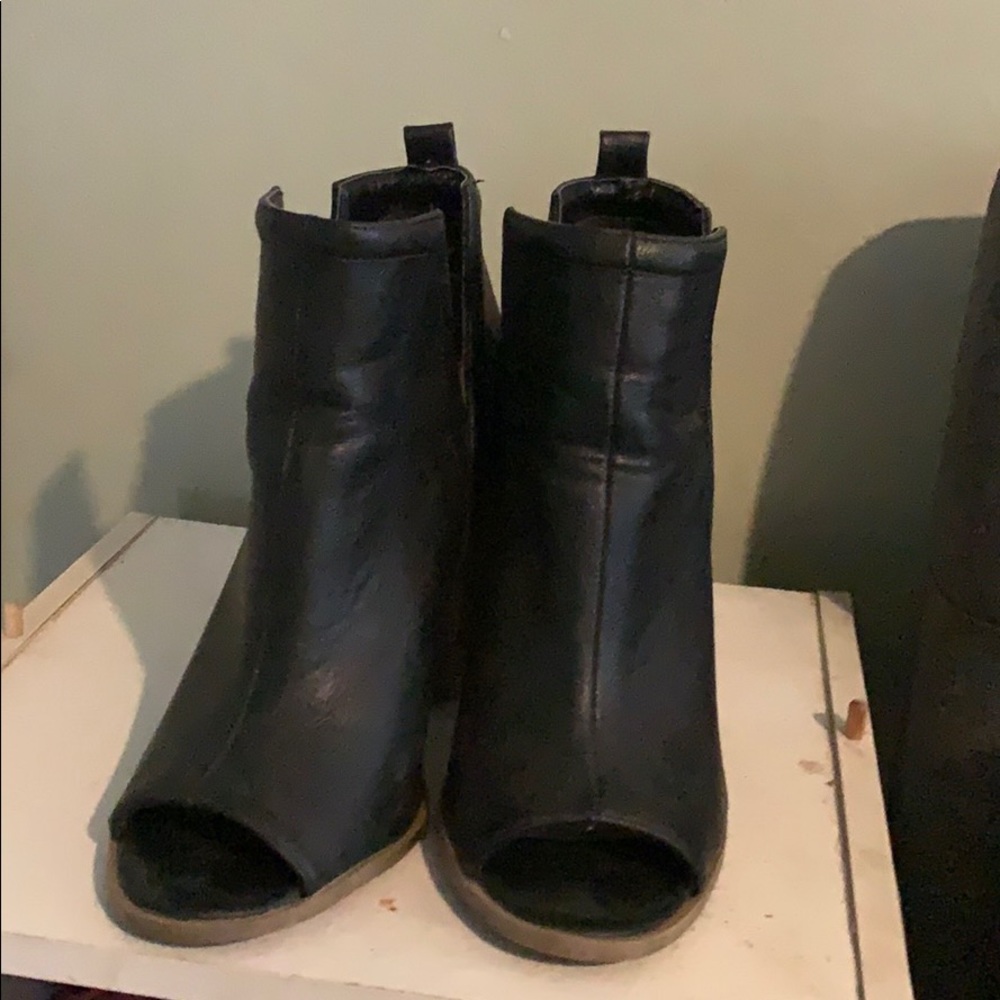 Booties - Picture 3 of 4